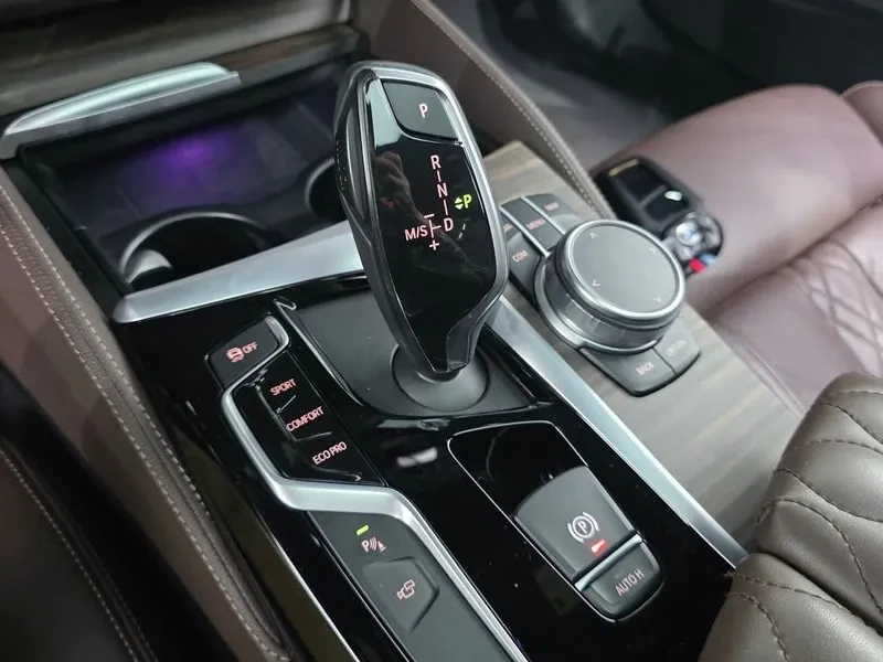 BMW 530 I M Sports Plus, снимка 9 - Автомобили и джипове - 55832756