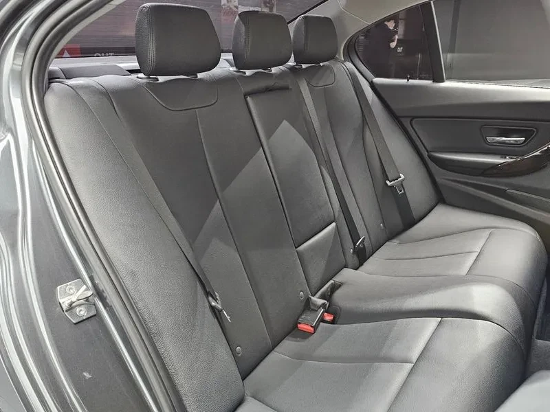 BMW 320 D, снимка 12 - Автомобили и джипове - 56699899