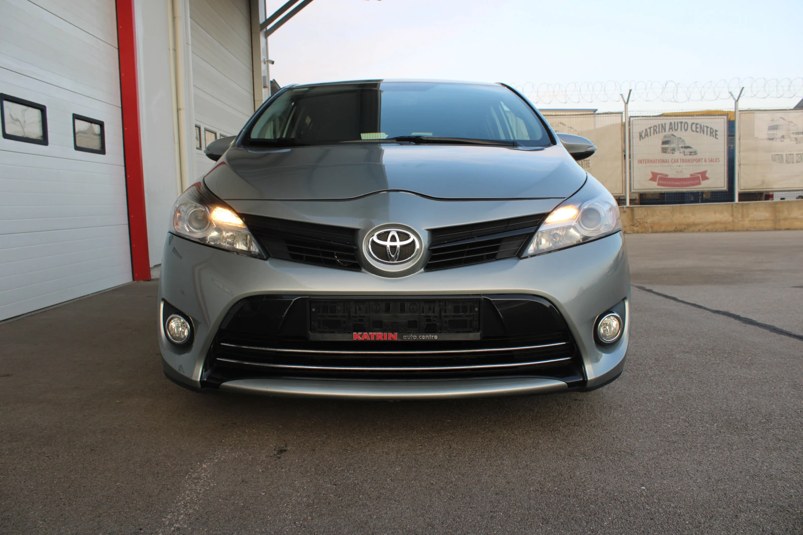 Toyota Verso 1.6I - изображение 2