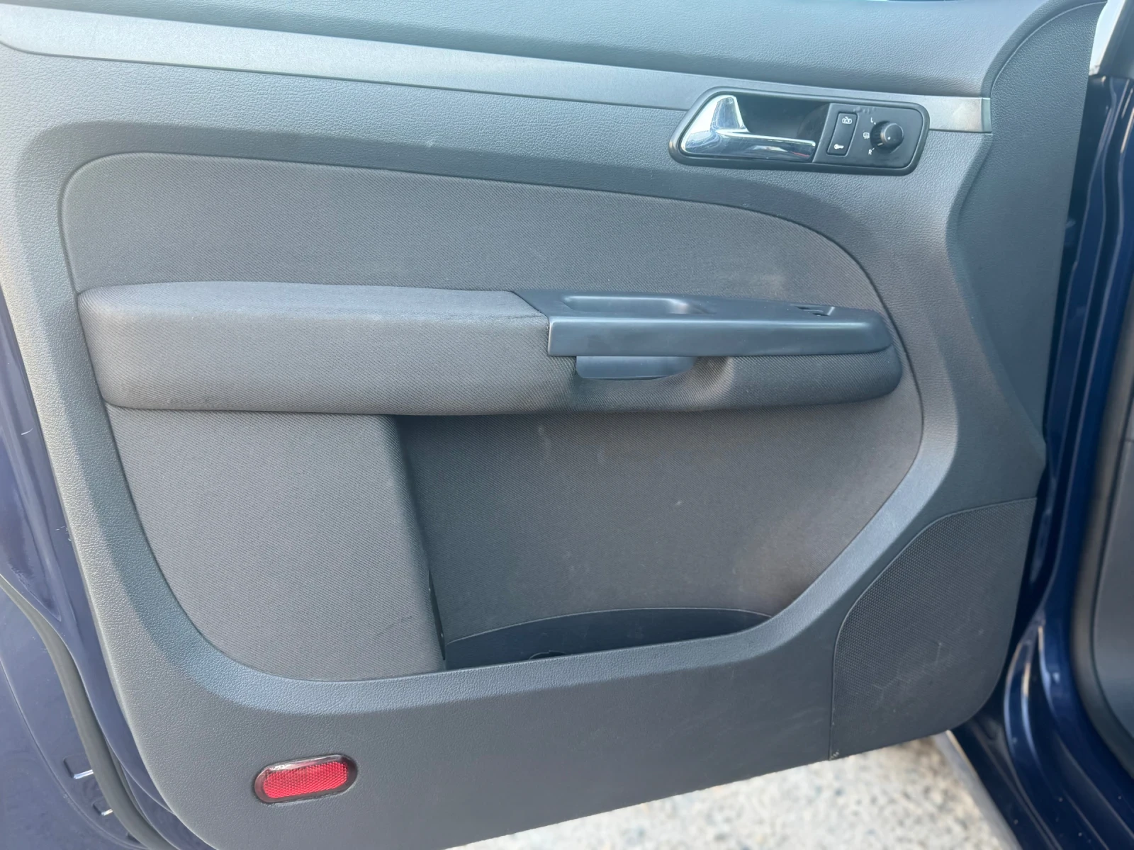 VW Touran 1.9 TDI, Автоматик - изображение 5