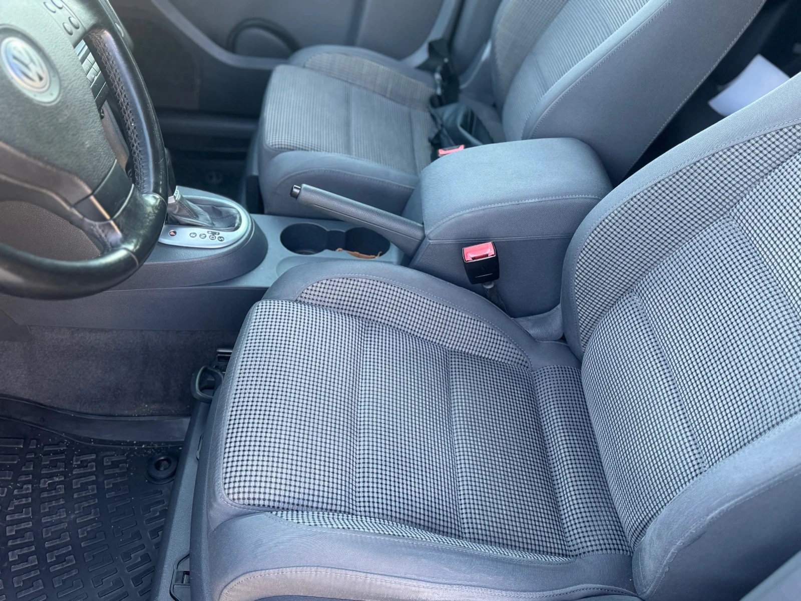 VW Touran 1.9 TDI, Автоматик - изображение 7