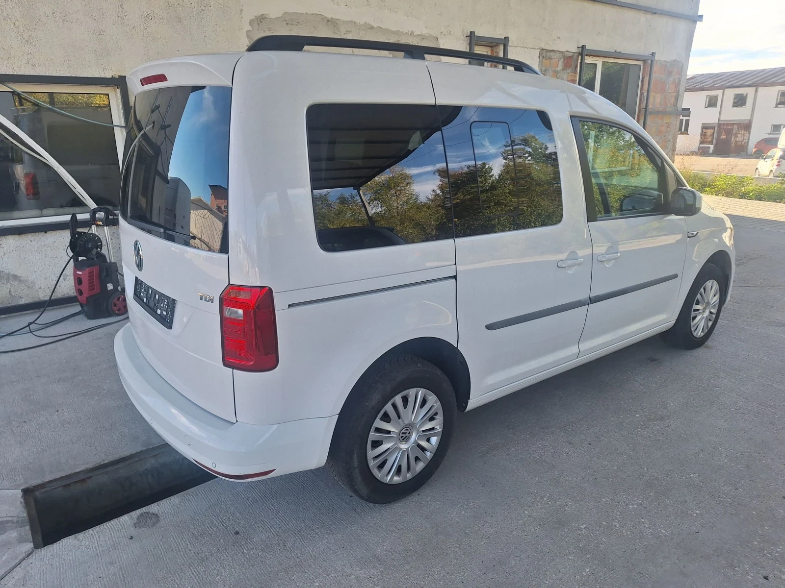 VW Caddy 2000 кб.от Италия - изображение 4