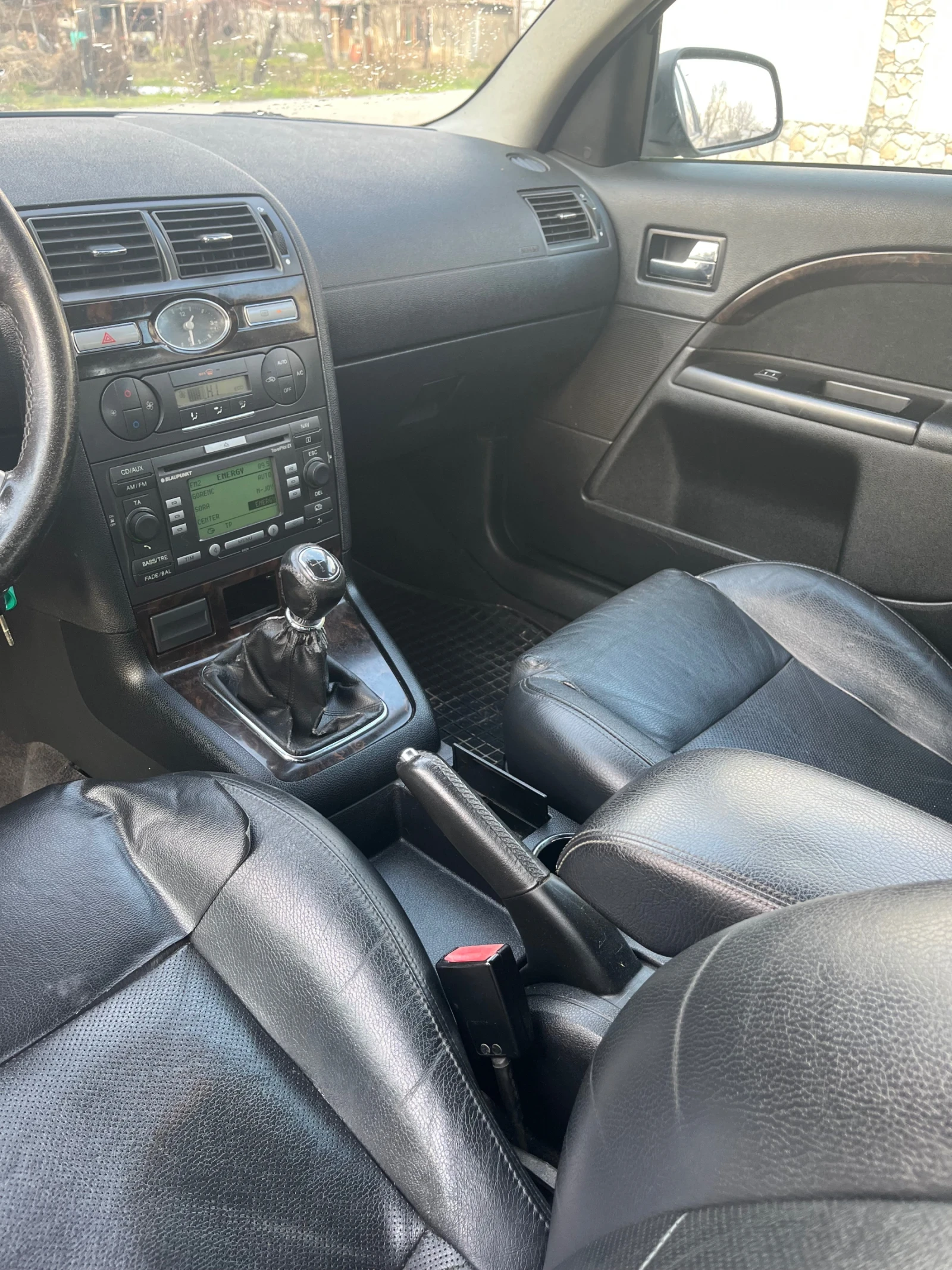 Ford Mondeo 2.0 Tdci Ghia, снимка 7 - Автомобили и джипове - 53141146