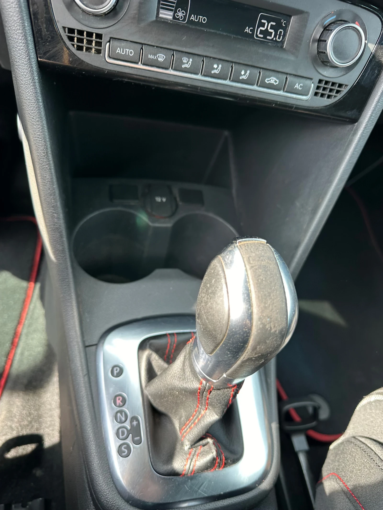 VW Polo 1.4 GTI DSG - изображение 10