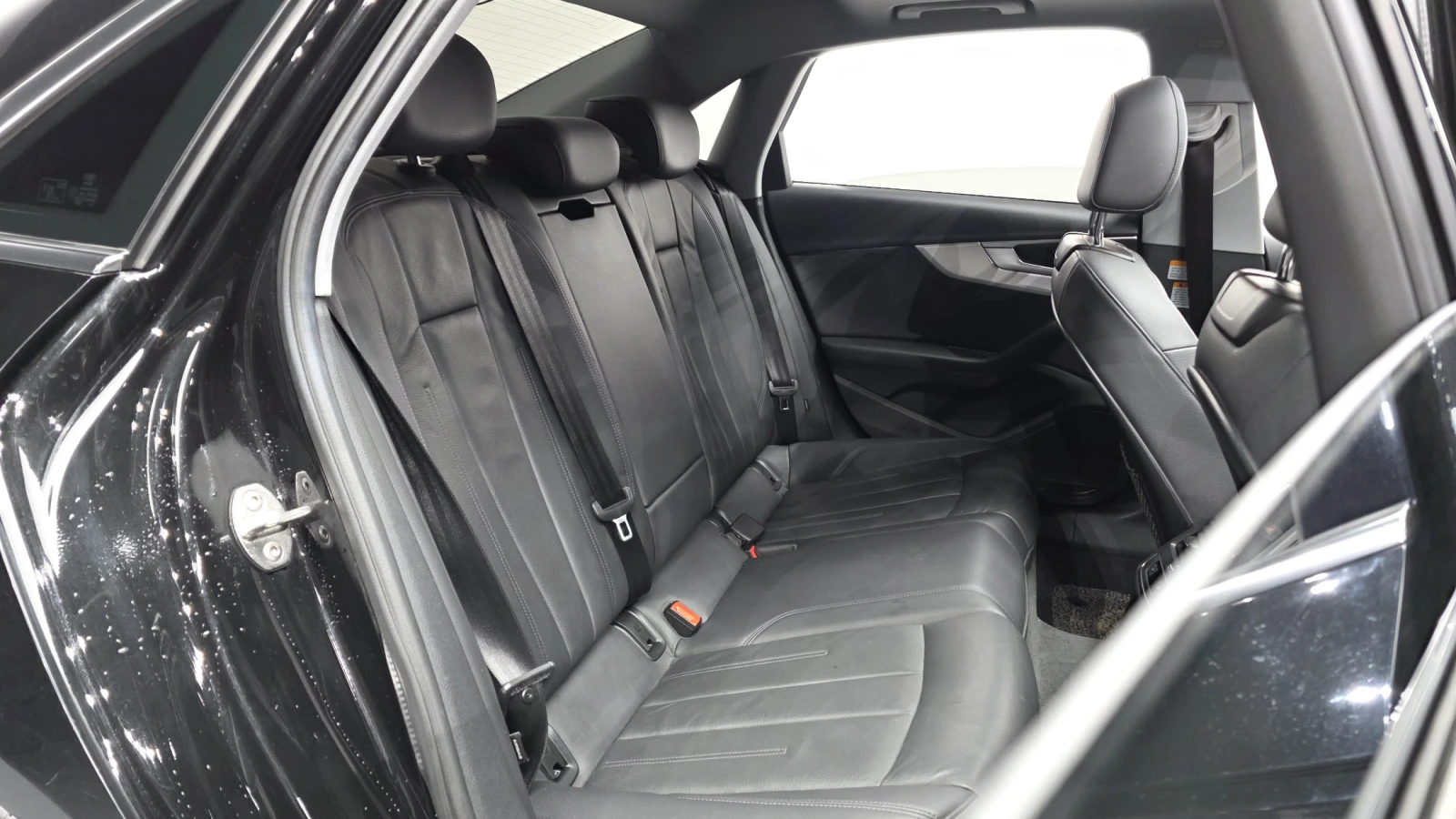 Audi A4 30TDI / Пълна сервизна история !!! - изображение 10