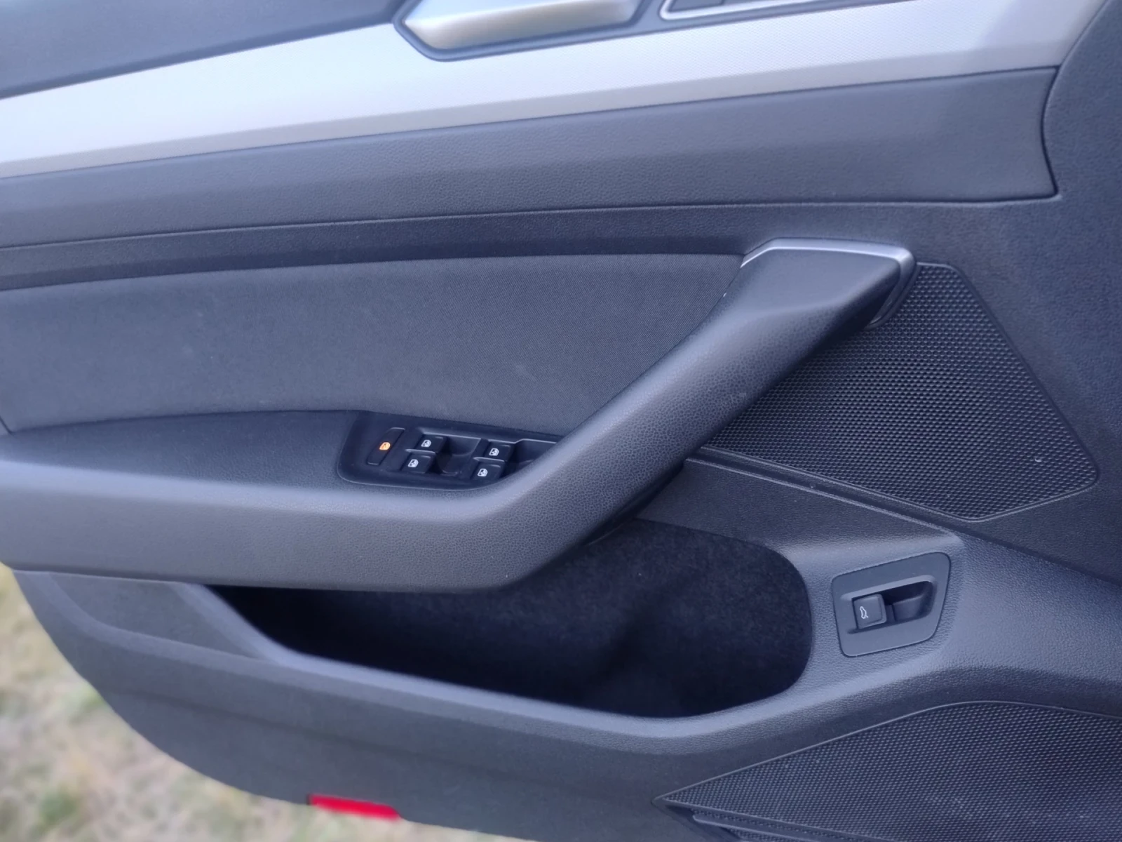 VW Passat 8-2.0TDI-4MOTION, снимка 6 - Автомобили и джипове - 53642090