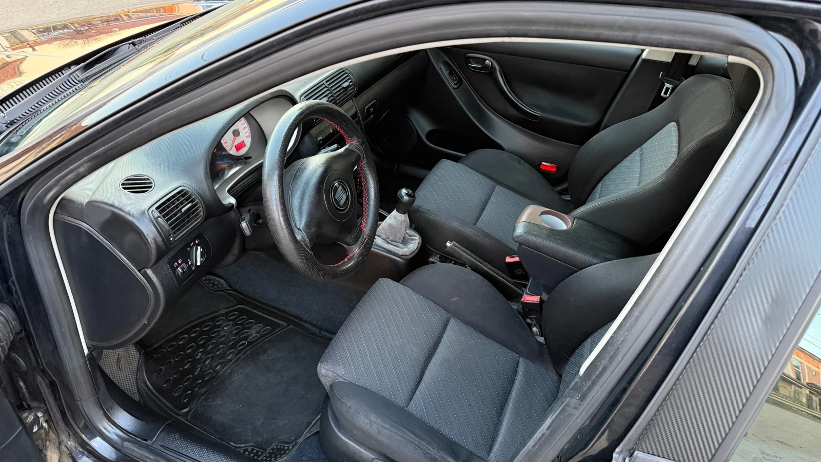 Seat Leon 1.6LPG, снимка 9 - Автомобили и джипове - 53831414