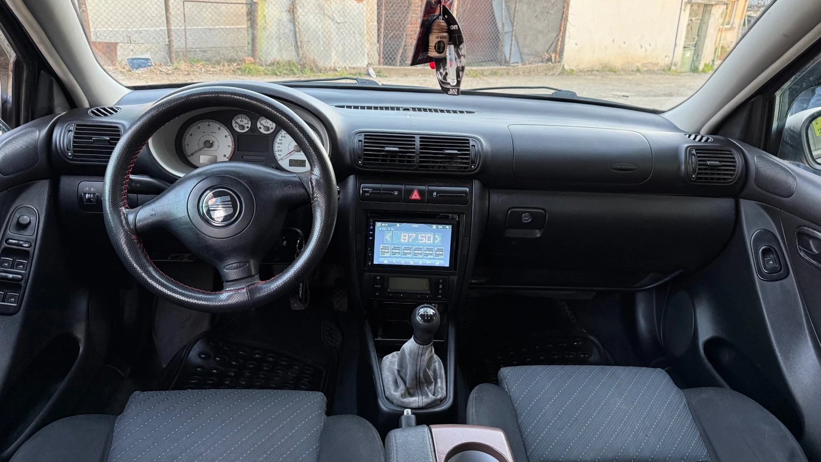 Seat Leon 1.6LPG, снимка 8 - Автомобили и джипове - 53831414