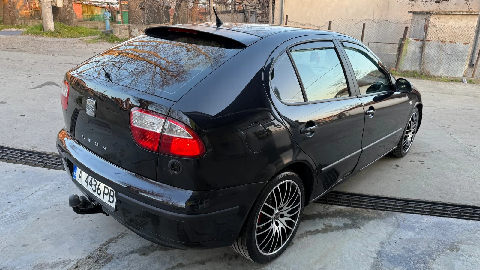 Seat Leon 1.6LPG, снимка 6 - Автомобили и джипове - 53831414