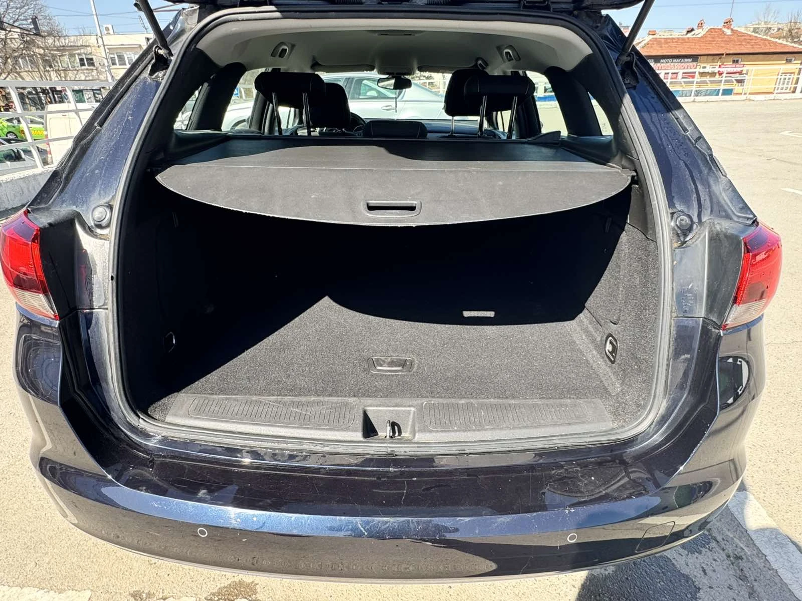 Opel Astra 1.6 CDTI, снимка 14 - Автомобили и джипове - 53903058