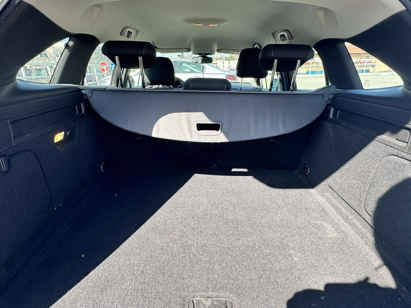 Opel Astra 1.6 CDTI, снимка 13 - Автомобили и джипове - 53903058