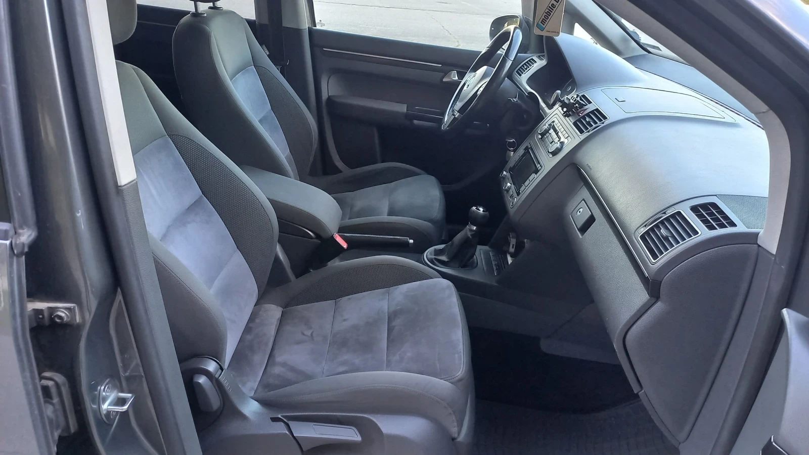 VW Touran 2.0tdi 140кс , снимка 10 - Автомобили и джипове - 54140945