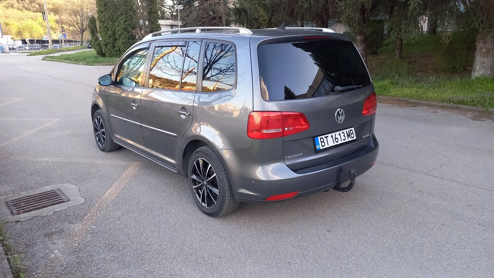 VW Touran 2.0tdi 140кс , снимка 5 - Автомобили и джипове - 54140945