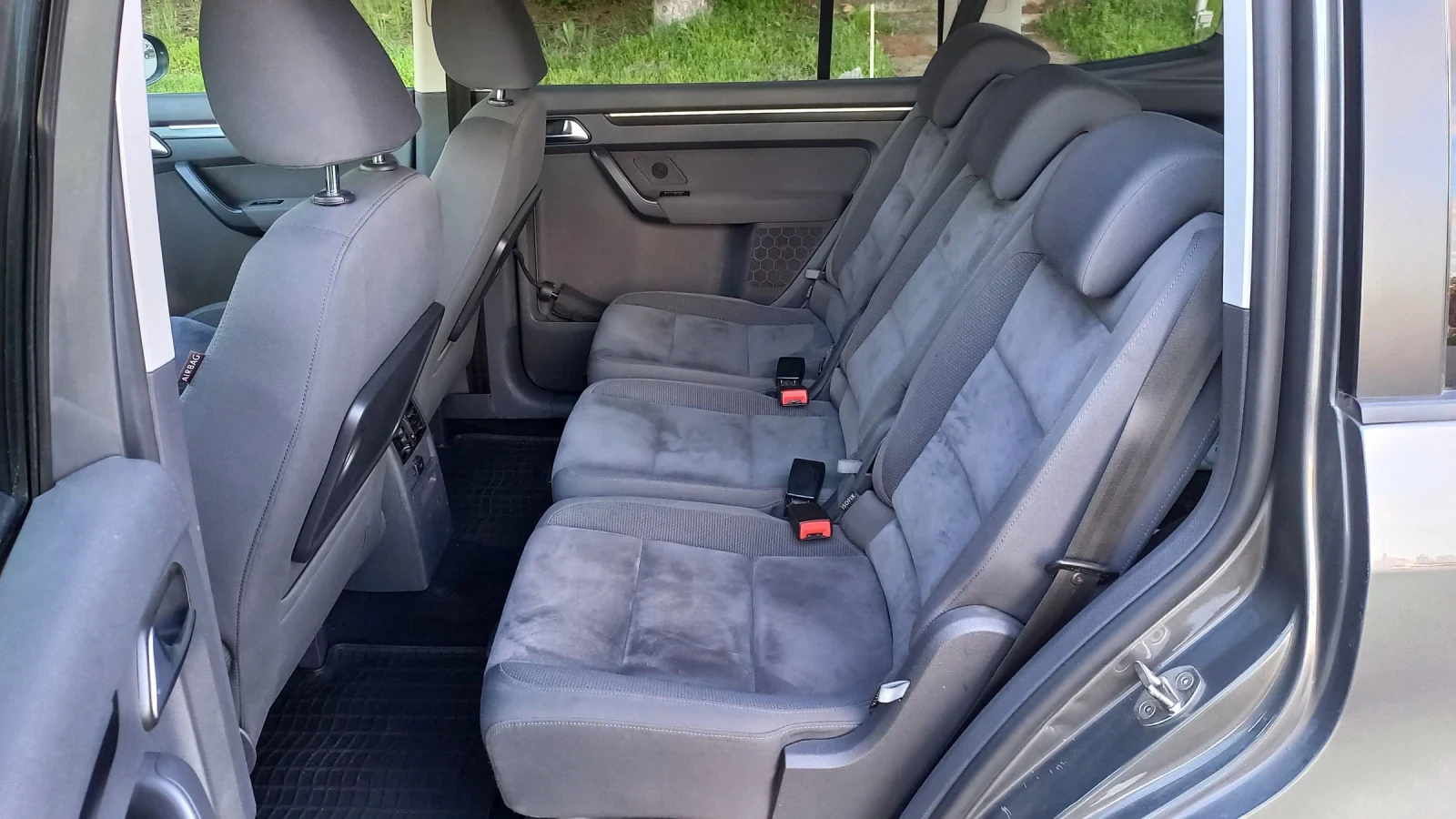 VW Touran 2.0tdi 140кс , снимка 13 - Автомобили и джипове - 54140945