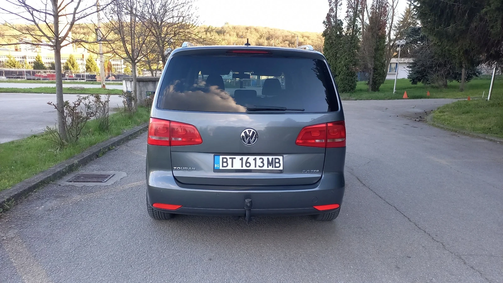VW Touran 2.0tdi 140кс , снимка 7 - Автомобили и джипове - 54140945