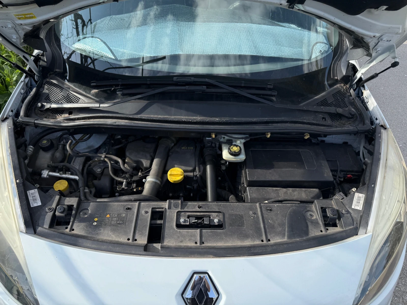 Renault Scenic 1.5 dci 110 к.с., снимка 9 - Автомобили и джипове - 54207373