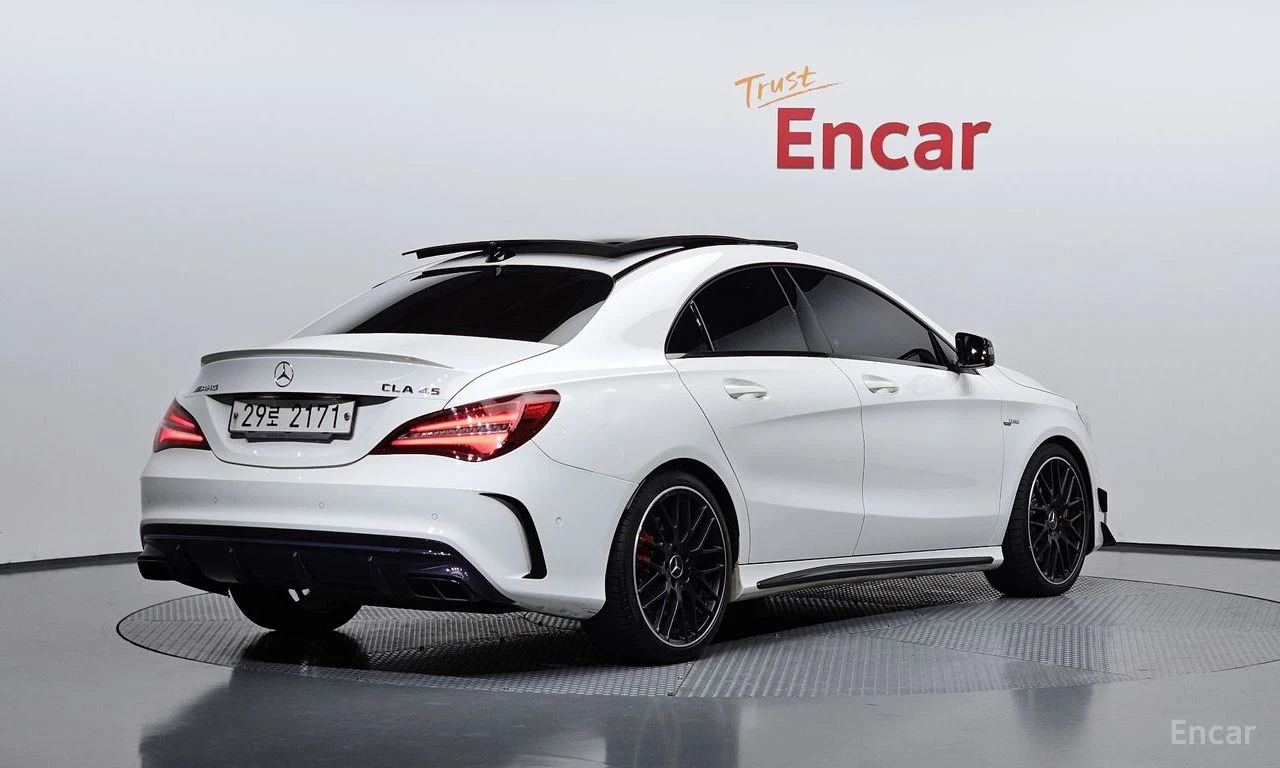 Mercedes-Benz CLA 45 AMG 4MATIC* ПОДГРЕВ* НАВИГАЦИЯ* 2 КЛЮЧА, снимка 2 - Автомобили и джипове - 54817335