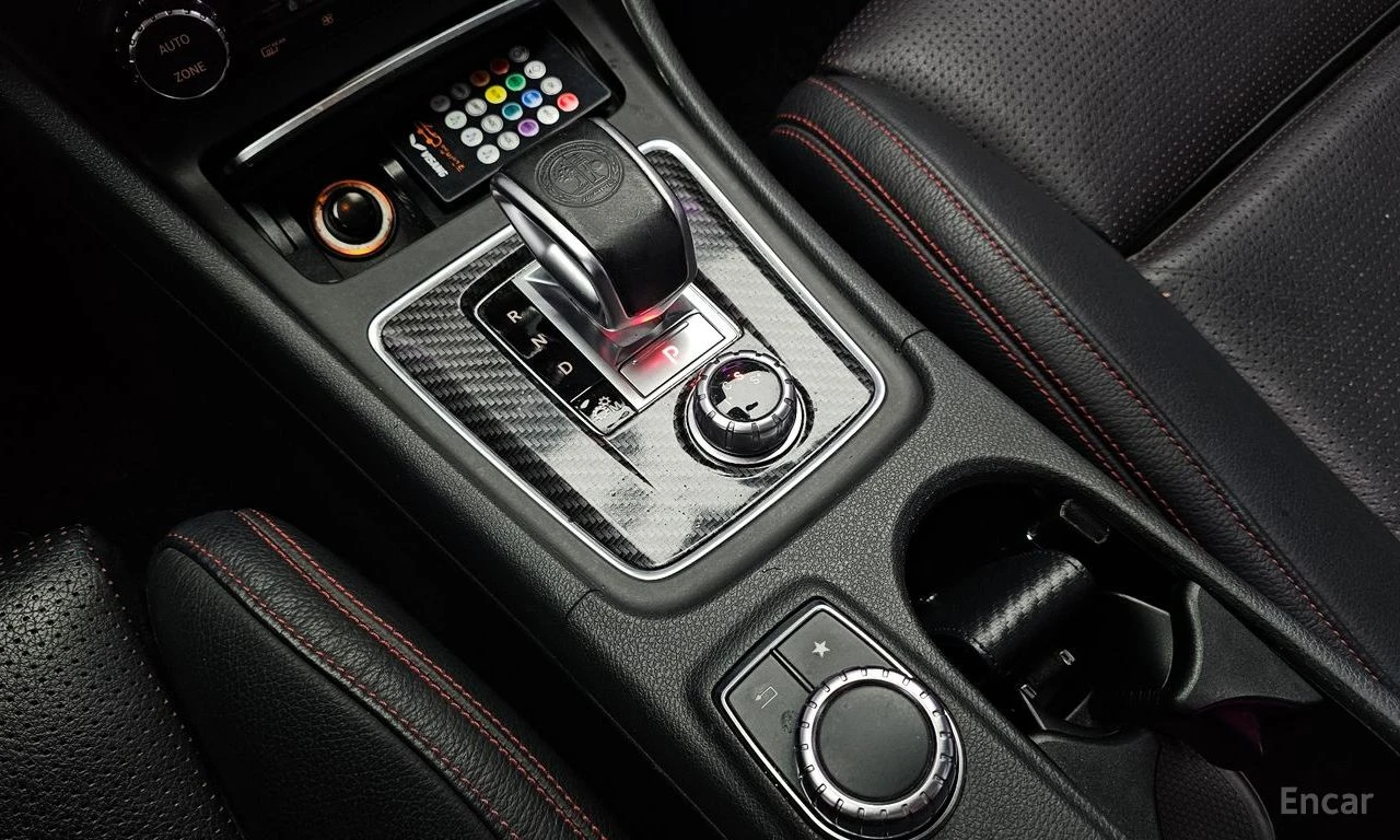 Mercedes-Benz CLA 45 AMG 4MATIC* ПОДГРЕВ* НАВИГАЦИЯ* 2 КЛЮЧА, снимка 7 - Автомобили и джипове - 54817335