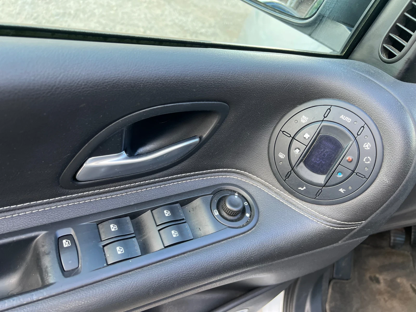 Renault Grand espace 2.0 DCI НОВ ВНОС Австрия, снимка 12 - Автомобили и джипове - 55015083