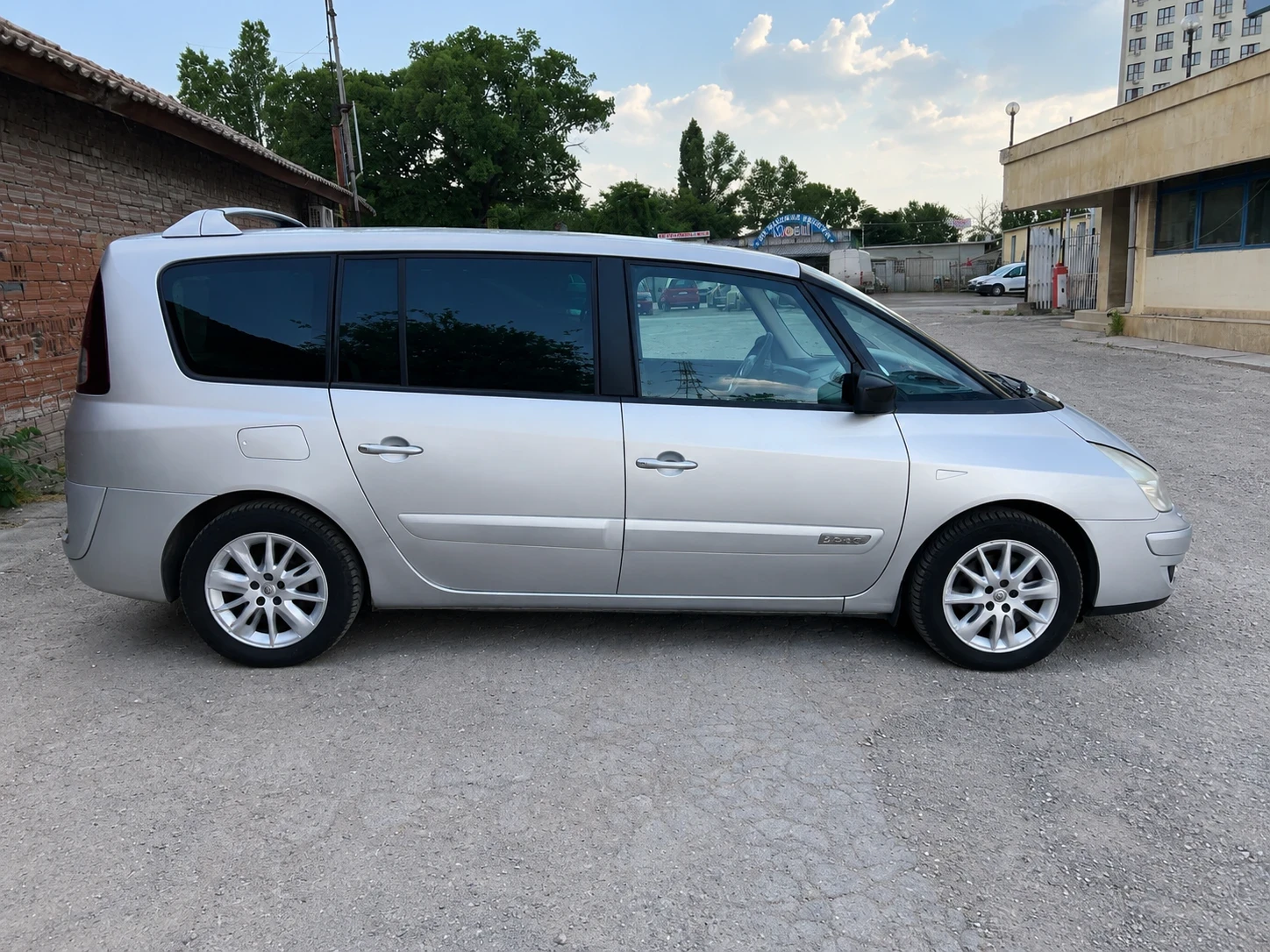 Renault Grand espace 2.0 DCI НОВ ВНОС Австрия, снимка 4 - Автомобили и джипове - 55015083