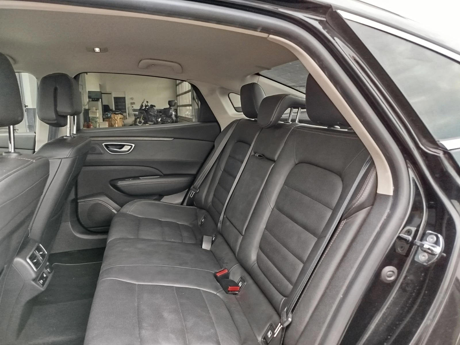 Renault Talisman 1.8 TCe 225к.с., снимка 15 - Автомобили и джипове - 55027295