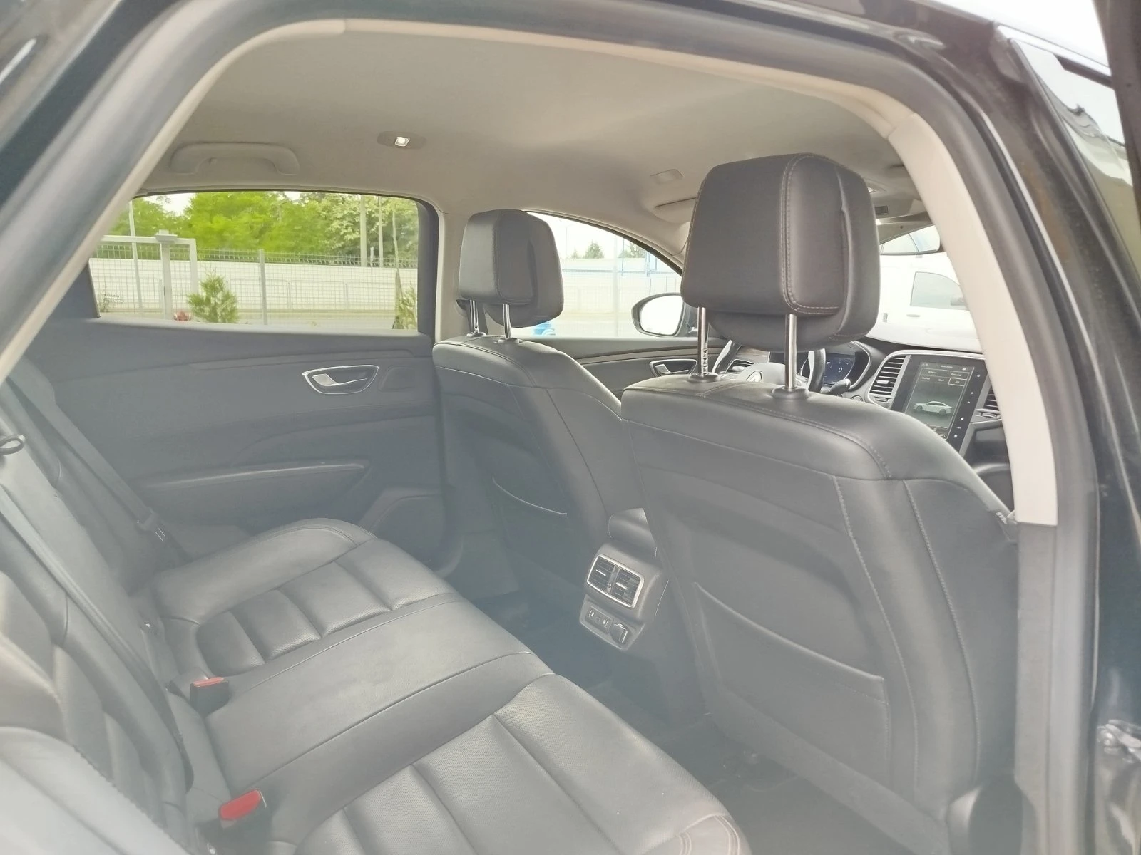Renault Talisman 1.8 TCe 225к.с., снимка 16 - Автомобили и джипове - 55027295