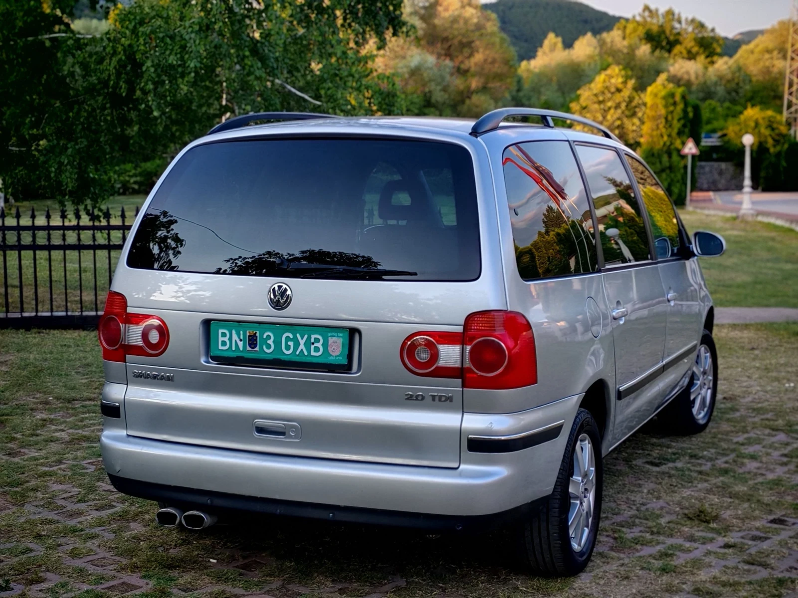 VW Sharan 2.0TDI(140)* FACELIFT* 6-СКОРОСТИ* 7-МЕСТА* , снимка 6 - Автомобили и джипове - 55179713