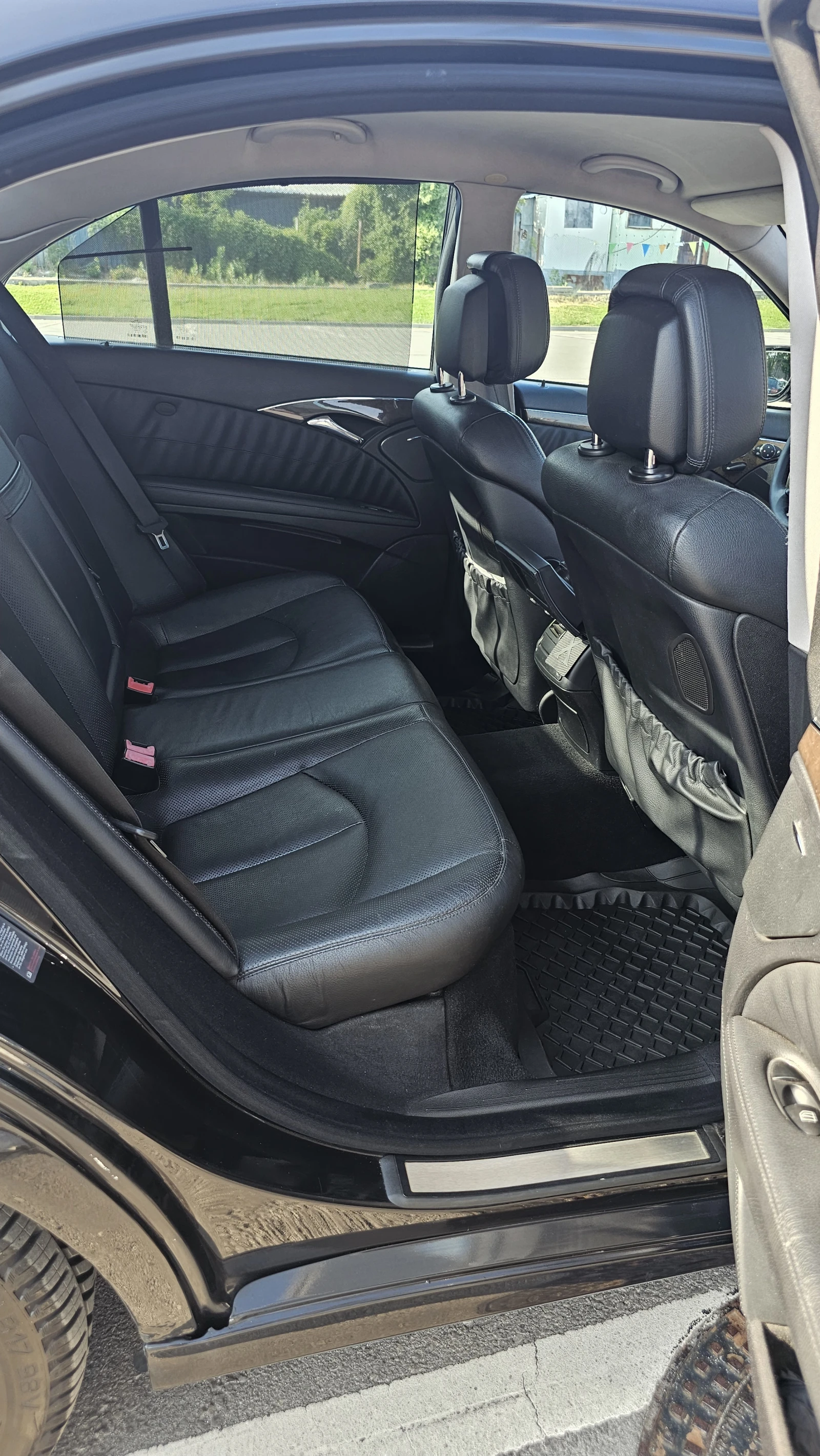 Mercedes-Benz E 350 AVANGARD 4-Matic - Газ, снимка 13 - Автомобили и джипове - 55334777