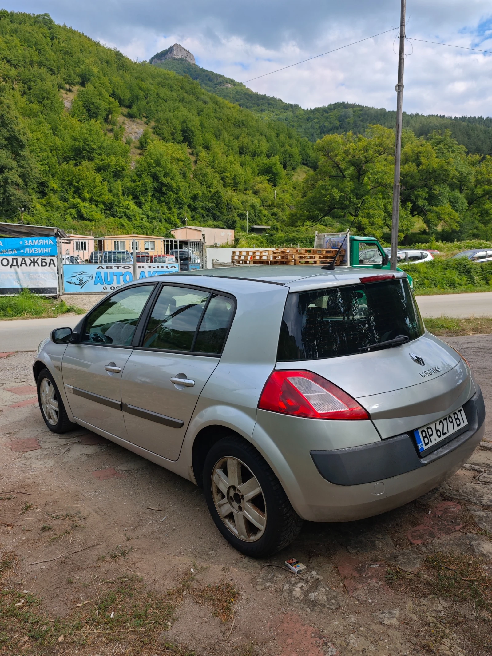 Renault Megane 1.5DCI РЕГИСТРИРАН, снимка 5 - Автомобили и джипове - 55459729