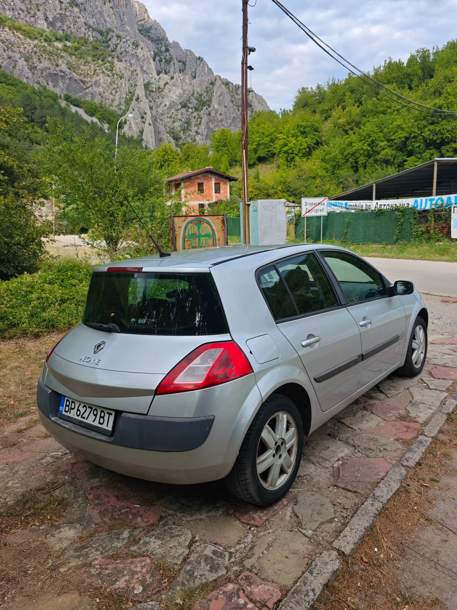 Renault Megane 1.5DCI РЕГИСТРИРАН, снимка 3 - Автомобили и джипове - 55459729
