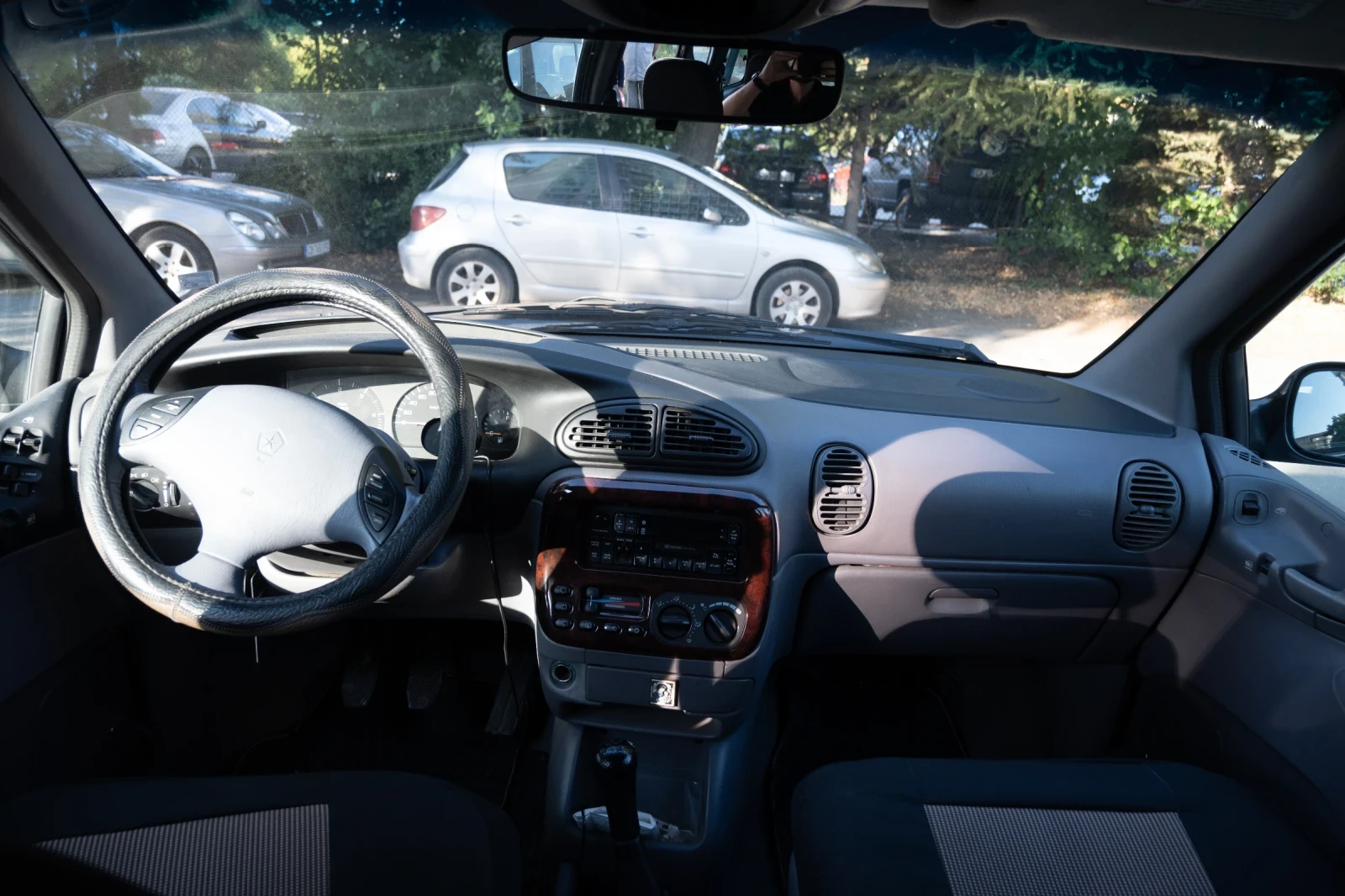 Chrysler Voyager, снимка 7 - Автомобили и джипове - 55636980
