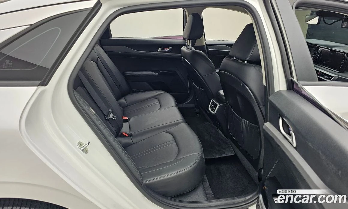 Kia K5 2.0 Prestige, снимка 12 - Автомобили и джипове - 55669021