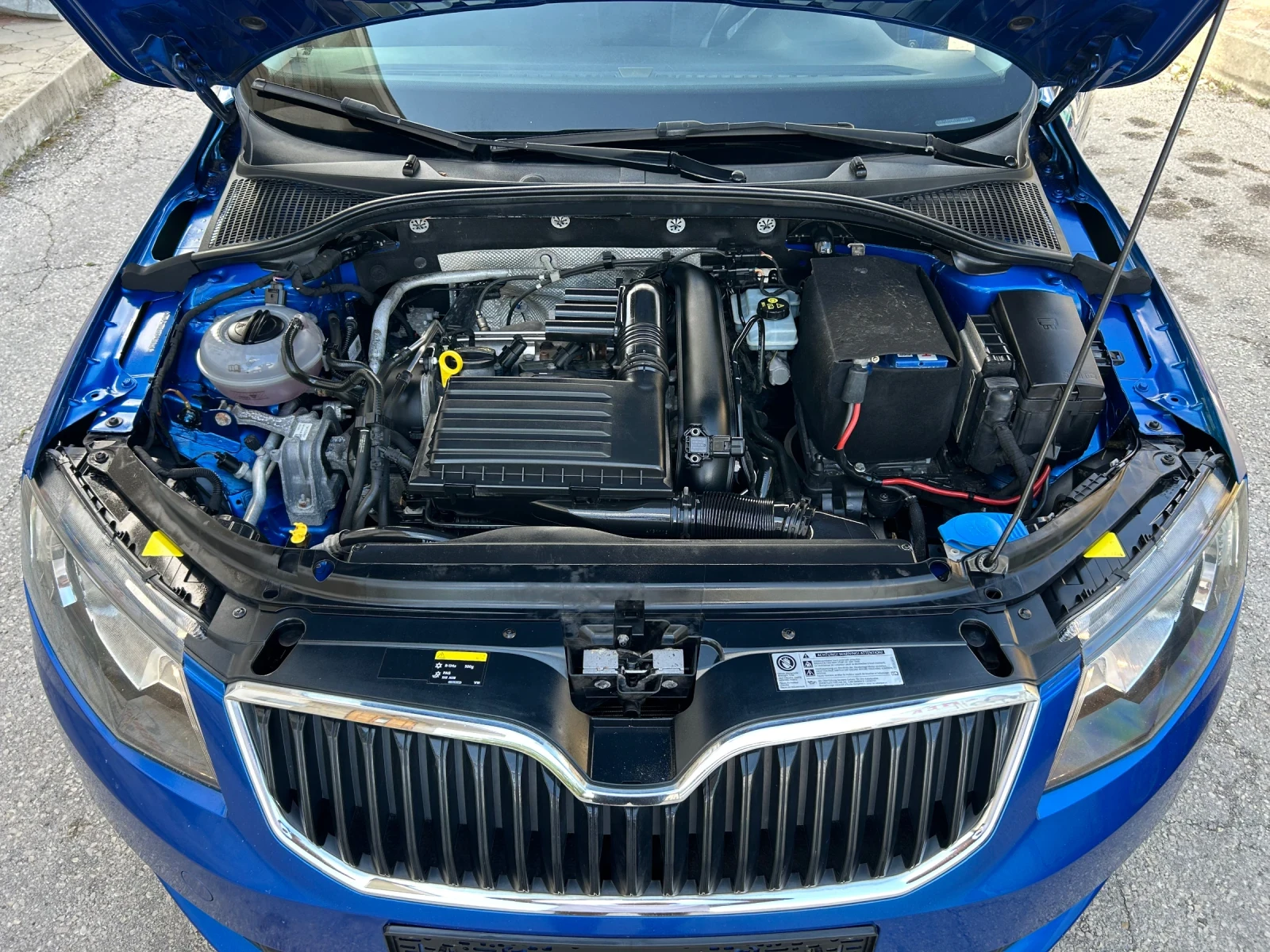 Skoda Octavia 1.4TSI 140k.c. НАВИ, снимка 15 - Автомобили и джипове - 55728104
