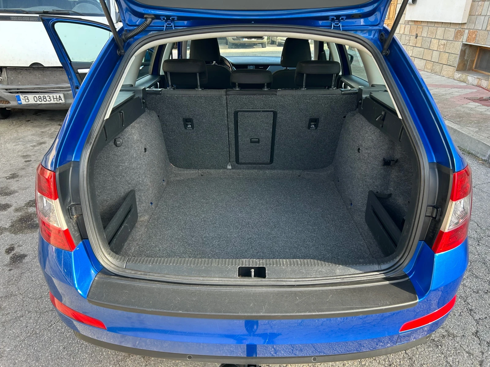 Skoda Octavia 1.4TSI 140k.c. НАВИ, снимка 14 - Автомобили и джипове - 55728104
