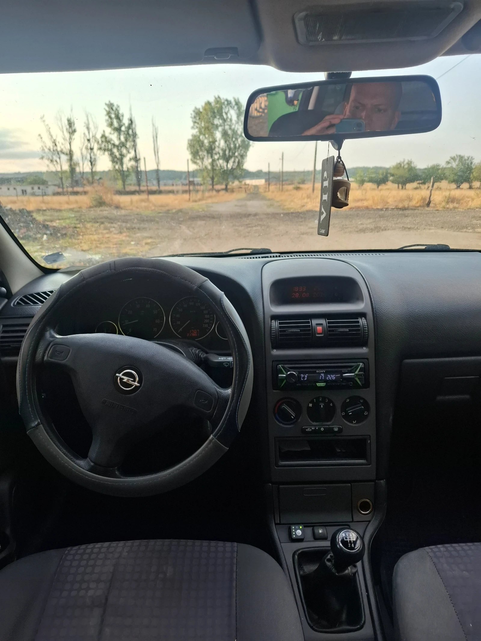 Opel Astra 1.6, снимка 5 - Автомобили и джипове - 55848334