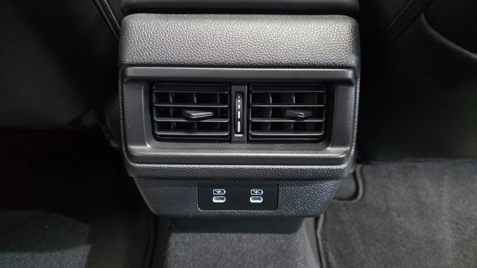 Honda Accord 1.5T * DISTR * ЛЮК * КАМЕРА * ПОДГРЕВ, снимка 6 - Автомобили и джипове - 56119841