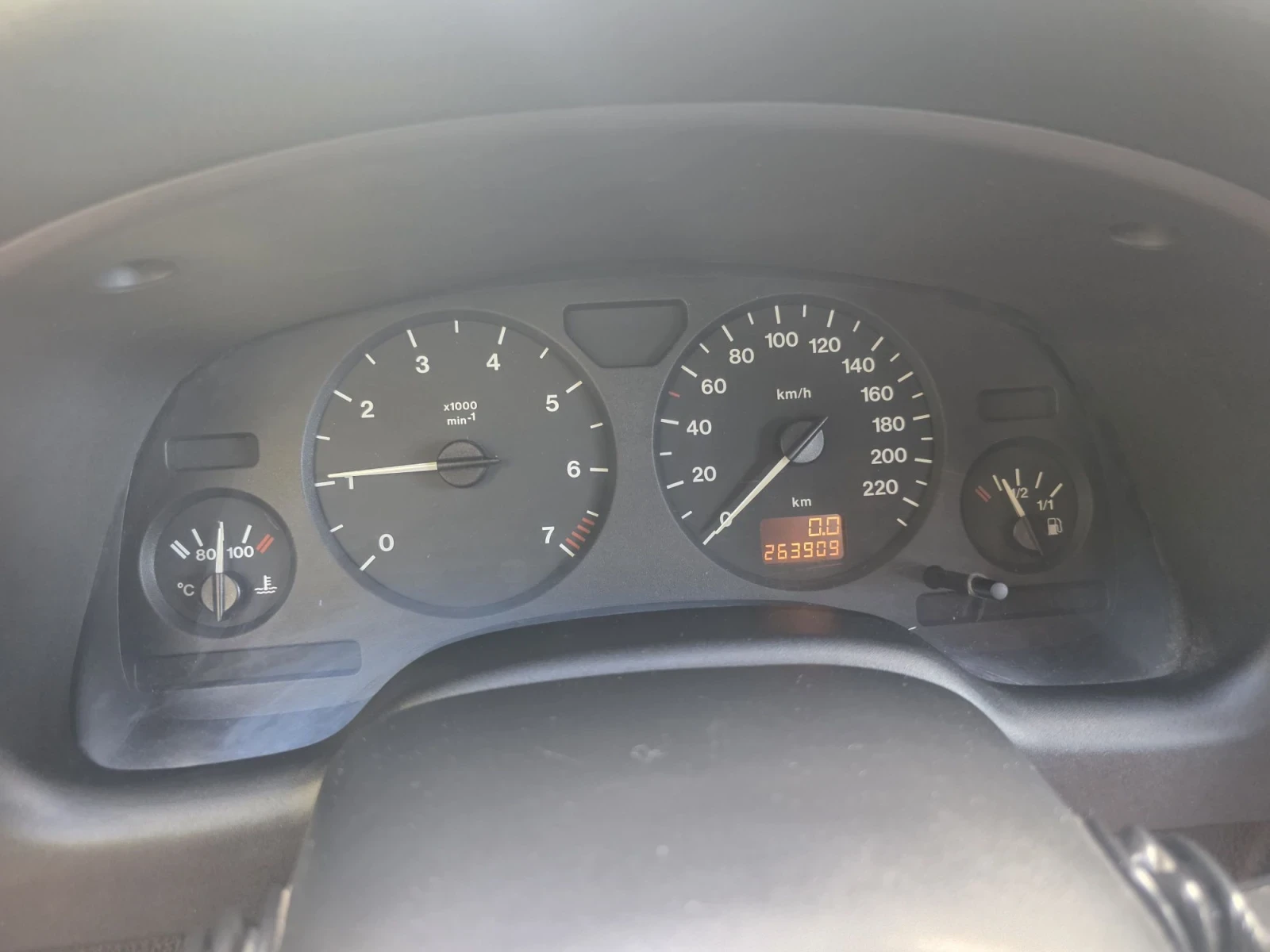 Opel Astra 1.6i Klima/Gaz , снимка 13 - Автомобили и джипове - 56259623