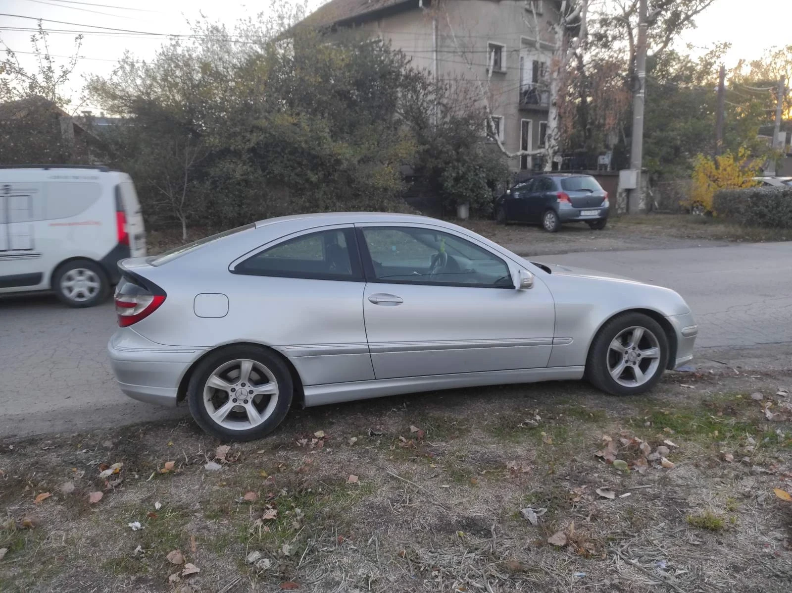 Mercedes-Benz C 200, снимка 5 - Автомобили и джипове - 56661765