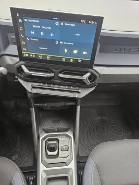 Dacia Duster JOURNEY HYBRID 140, снимка 9