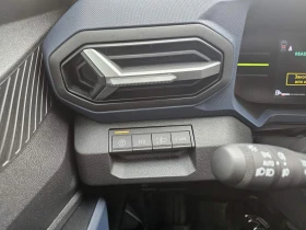 Dacia Duster JOURNEY HYBRID 140, снимка 11