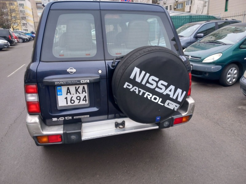 Nissan Patrol, снимка 12 - Автомобили и джипове - 45998491