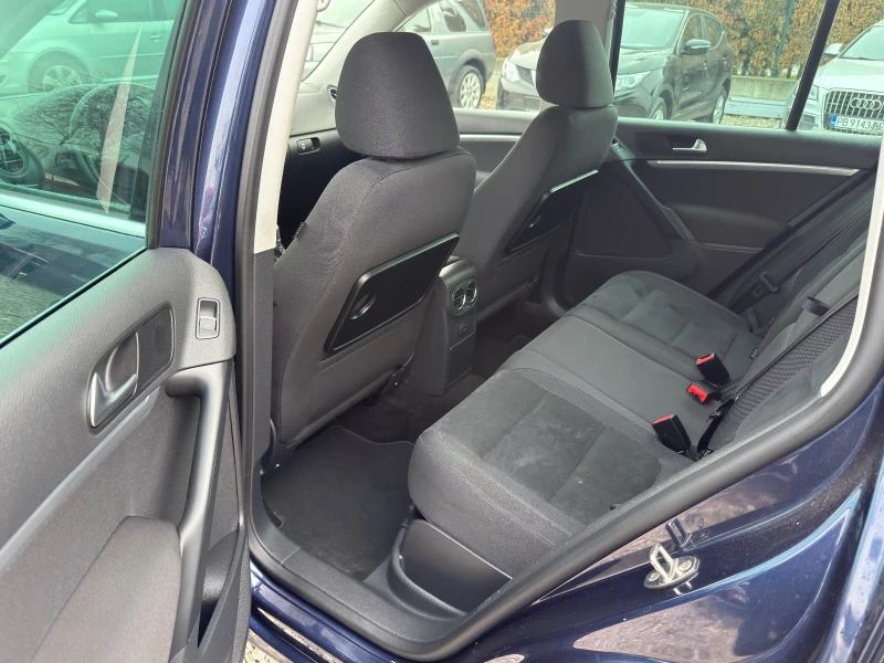 VW Tiguan 2.0 TDI , снимка 9 - Автомобили и джипове - 52883703