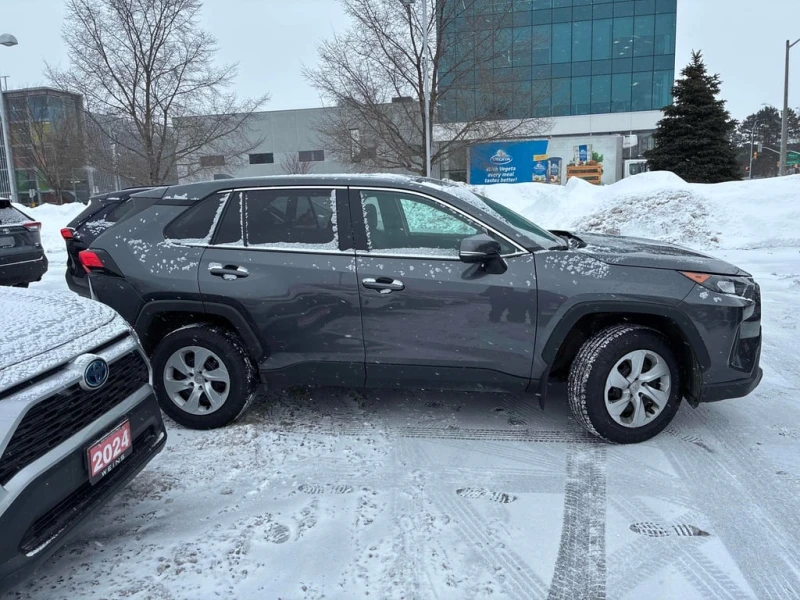 Toyota Rav4 * LE * CARFAX * БЕЗ ПЪРВОНАЧАЛНА ВНОСКА, снимка 3 - Автомобили и джипове - 53174432