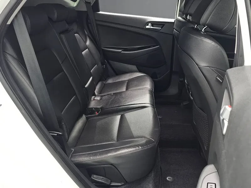 Hyundai Tucson 1.7 2WD MODERN, снимка 11 - Автомобили и джипове - 55796588