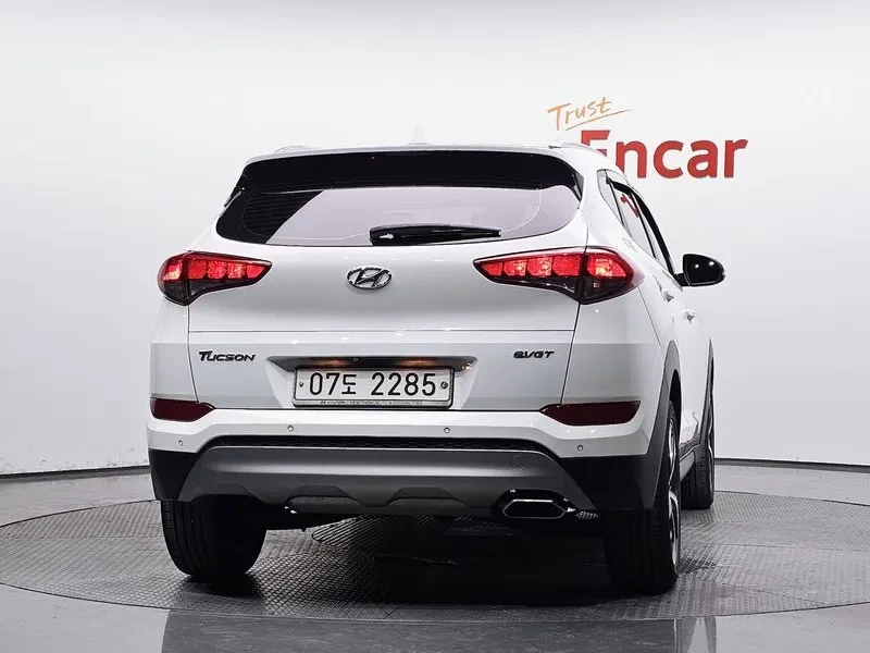 Hyundai Tucson 1.7 2WD MODERN, снимка 4 - Автомобили и джипове - 55796588