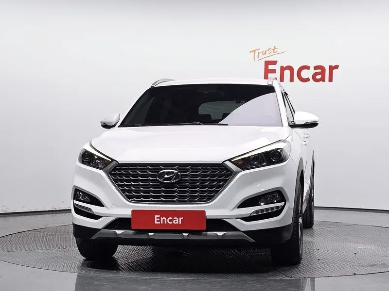 Hyundai Tucson 1.7 2WD MODERN, снимка 3 - Автомобили и джипове - 55796588