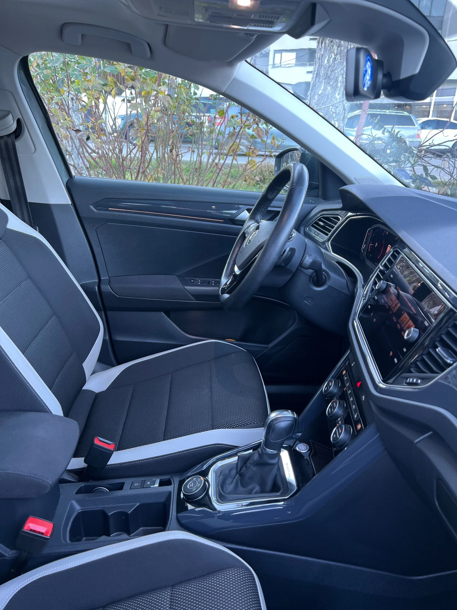VW T-Roc  - изображение 9