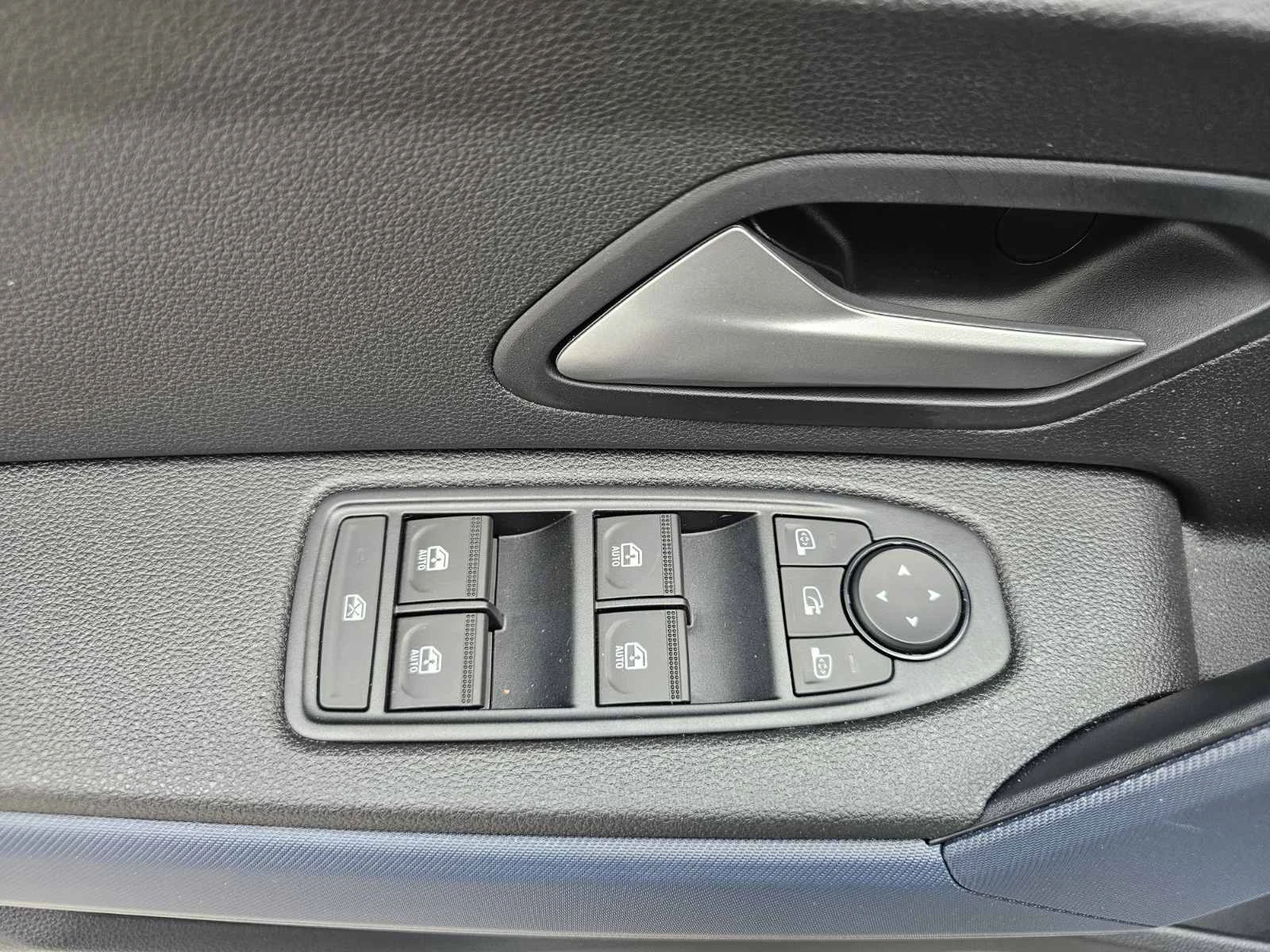 Dacia Duster JOURNEY HYBRID 140 | Mobile.bg   12