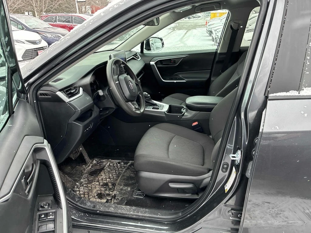 Toyota Rav4 2024 * LE * CARFAX * ОТ ПРЕДСТАВИТЕЛСТВО - изображение 7