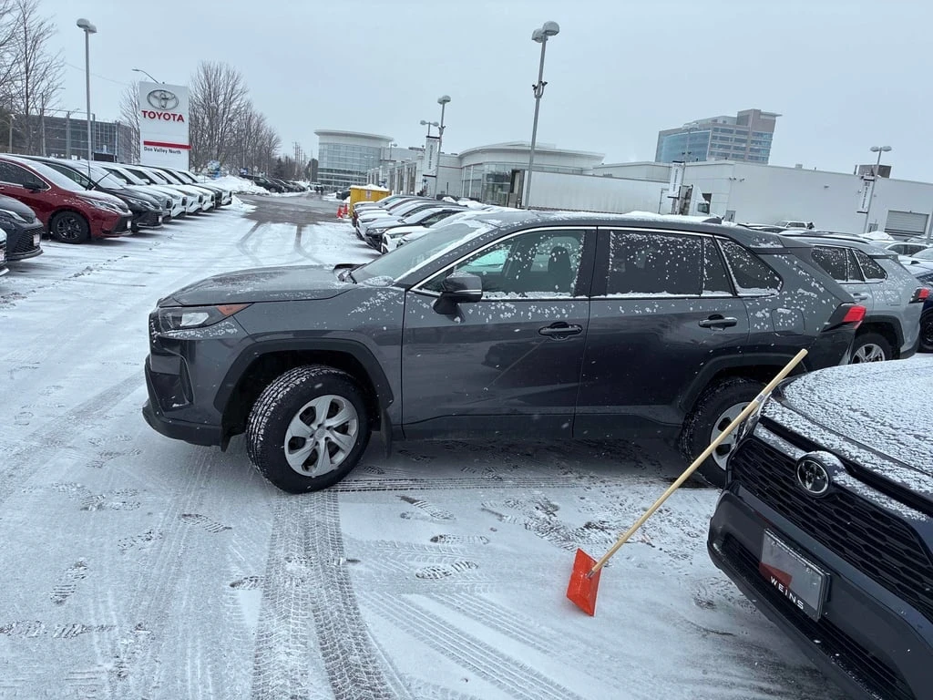 Toyota Rav4 2024 * LE * CARFAX * ОТ ПРЕДСТАВИТЕЛСТВО - изображение 3